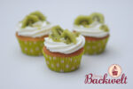 Vanille-Cupcakes mit Kiwi-Sahne Creme