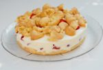 Erdbeer Flockentorte 2 Brandteig-Flockentorte mit Erdbeeren